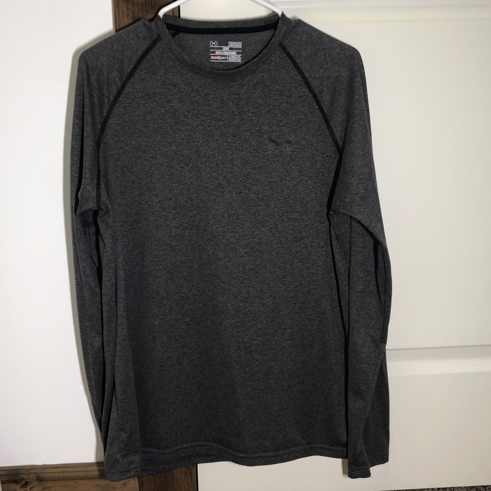UA men’s long sleeve